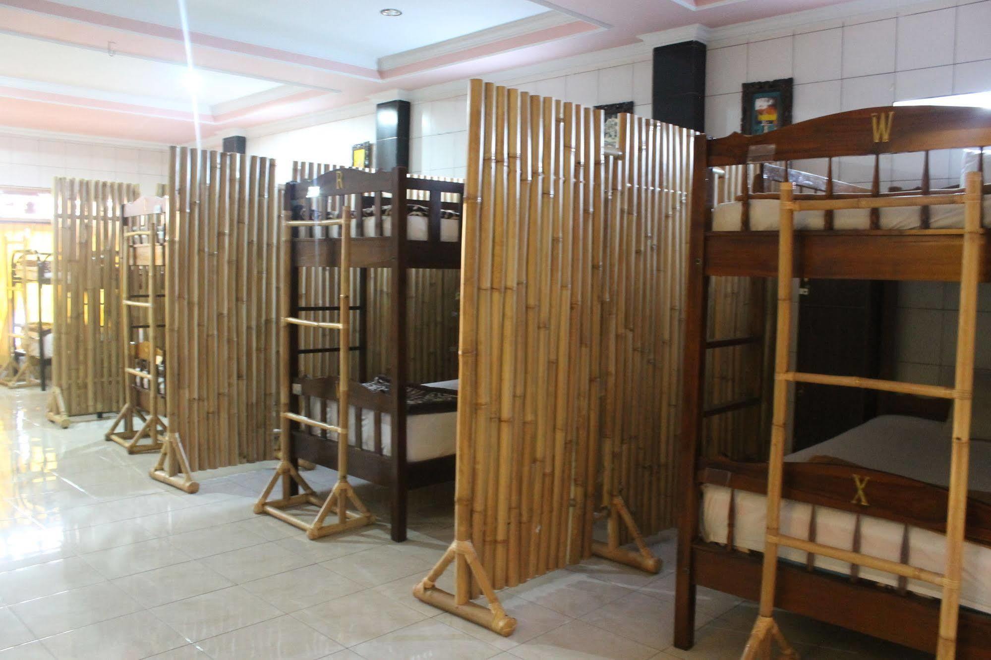 Vaccinated Staff - Oyo 3523 Gong Corner Homestay Kuta Lombok Exterior foto