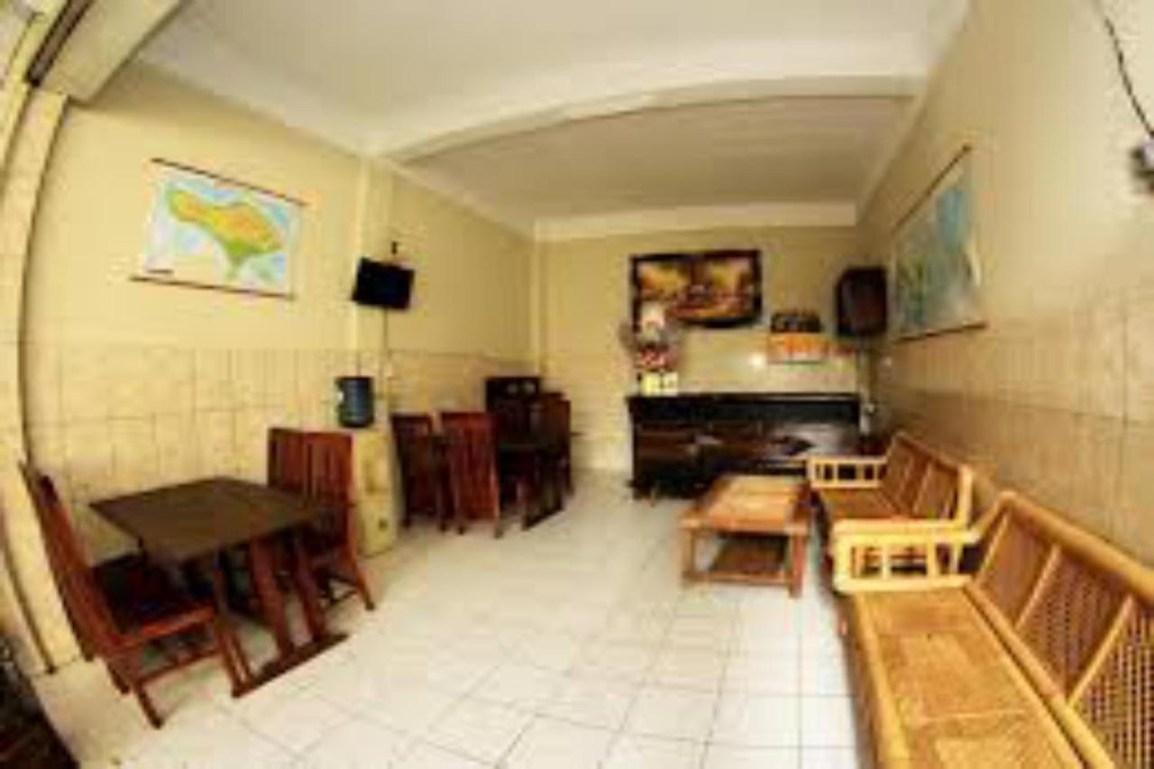 Vaccinated Staff - Oyo 3523 Gong Corner Homestay Kuta Lombok Exterior foto